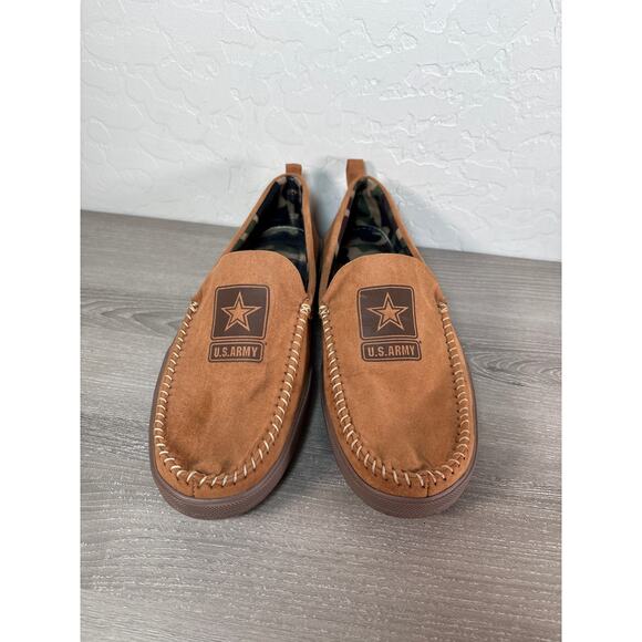 The Bradford Exchange U.S. Army Pride Men\'s Faux Suede Moccasin Sleepers- Size 9
